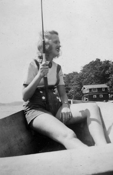 helen-fishing_001