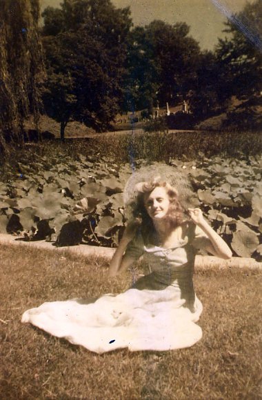 helen-gown3-44_001